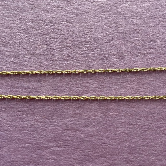 ⭕️SOLD⭕️ 10k Gold Necklace with Cz Solitaire Pendant - Picture 5 of 6